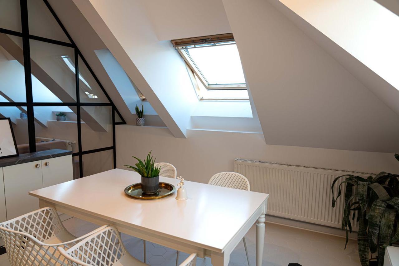 Urban Oasis Apartment Bukares Bagian luar foto